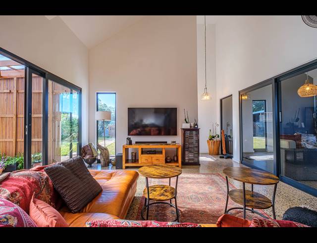 3 BEDROOM HOUSE FOR SALE IN FAIRVIEW ESTATES